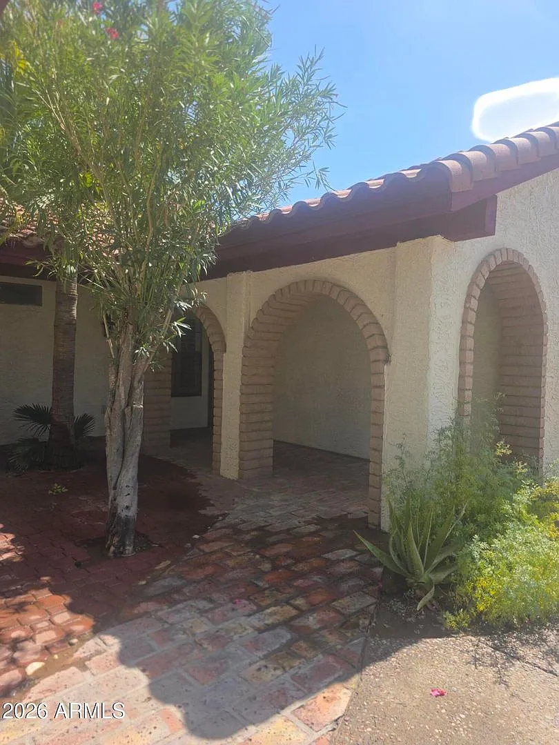 3BR/2BA Ahwatukee Home with Private Pool & 2-Car Garage $2,700/mo — Photo 1