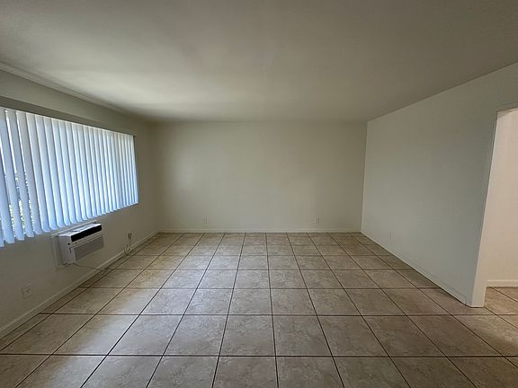 3rd image of 1015 W E St APT C