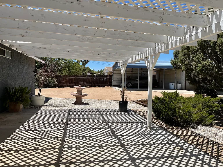 Joshua St — Photo 15