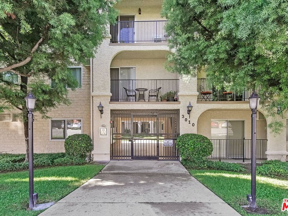 1st image of 3010 Montrose Ave APT 3