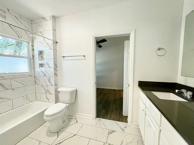2615 Kershaw St — Photo 7
