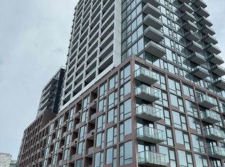 28 Ann St #1316, Mississauga, ON L5G 3G1