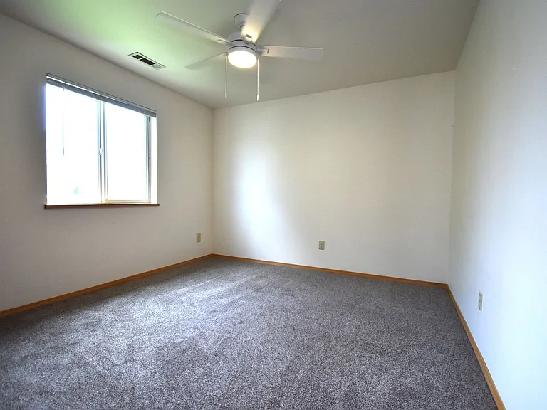 8 Michael Grove Ave #14 — Photo 19