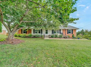 526 Aragona Dr, Vinton, VA 24179