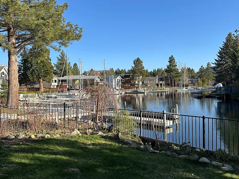 460 Lido Dr — Photo 30