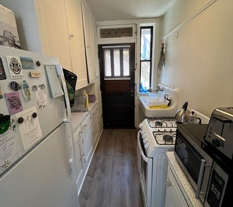 1st image of 4512 N Paulina St #2W
