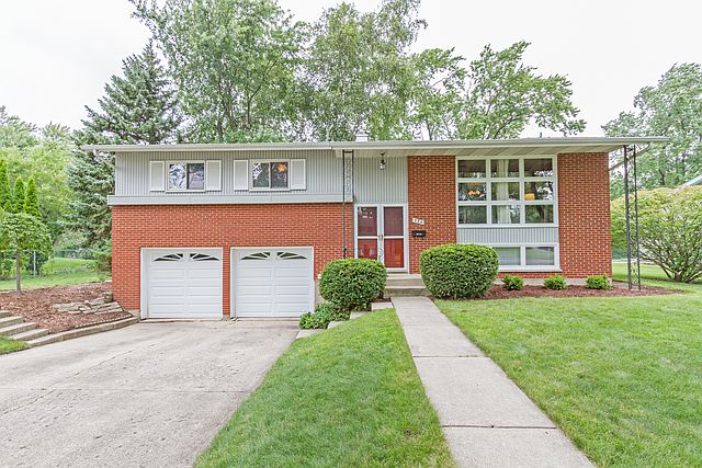 1st image of 904 E Babcock Dr