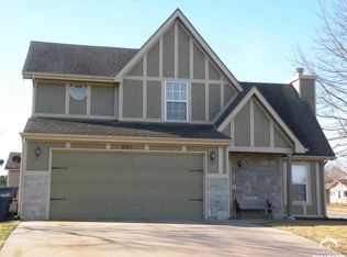 601 E 13th St, Eudora, KS 66025