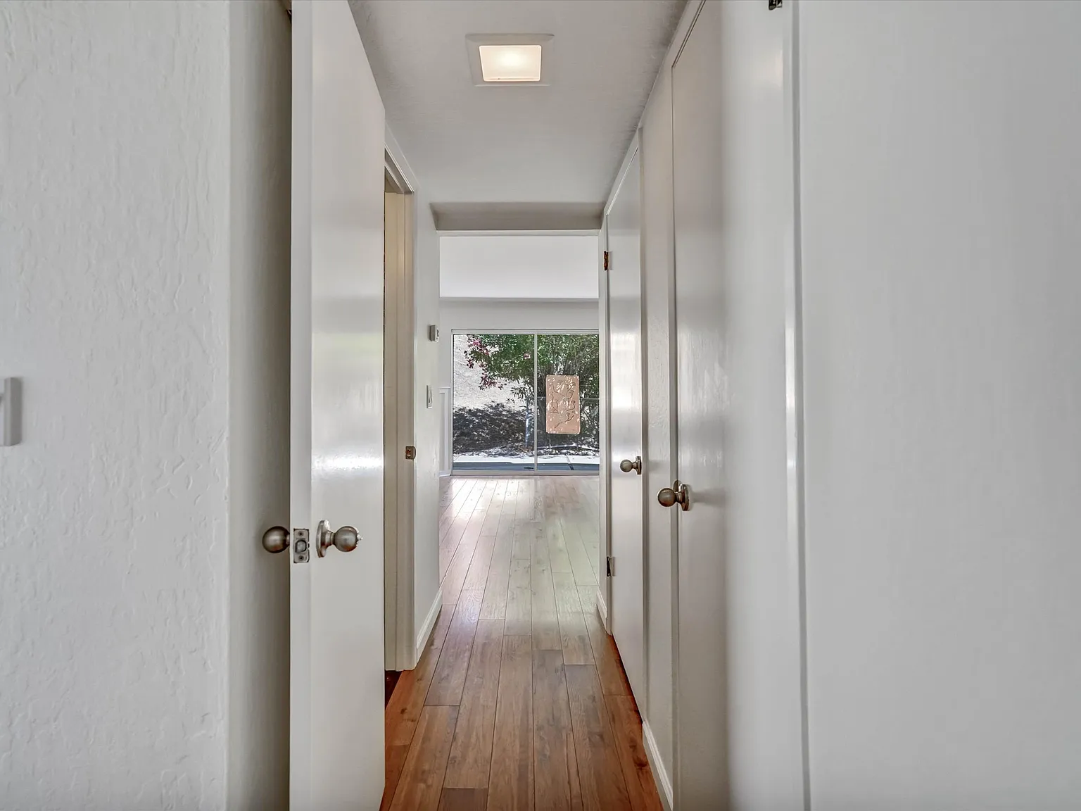 2 bed, 1339 sqft, $3,400 — Photo 4