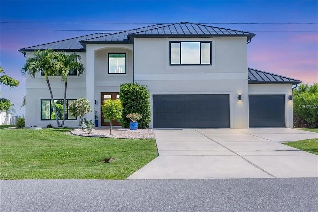 4 bed, 2.5 bath, 3056 sqft, $4,295 — Photo 3