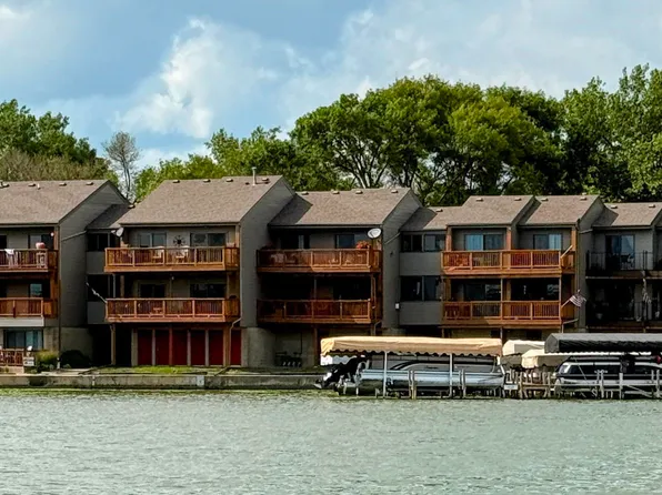 414 E Lake St APT 8, Ventura, IA 50482