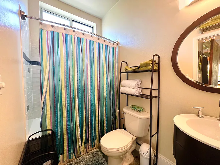 2401 E 6th St #6 — Photo 21