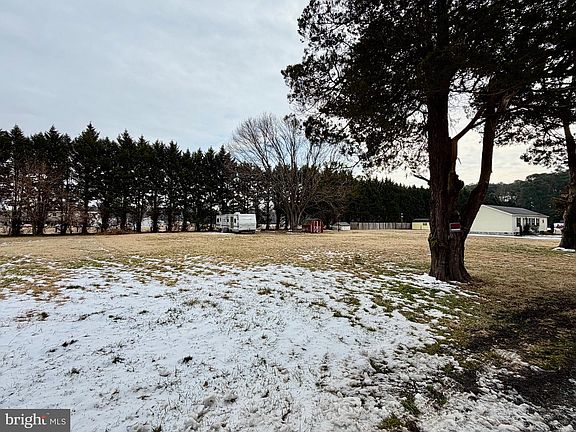 2nd image of 1953 Pine Way