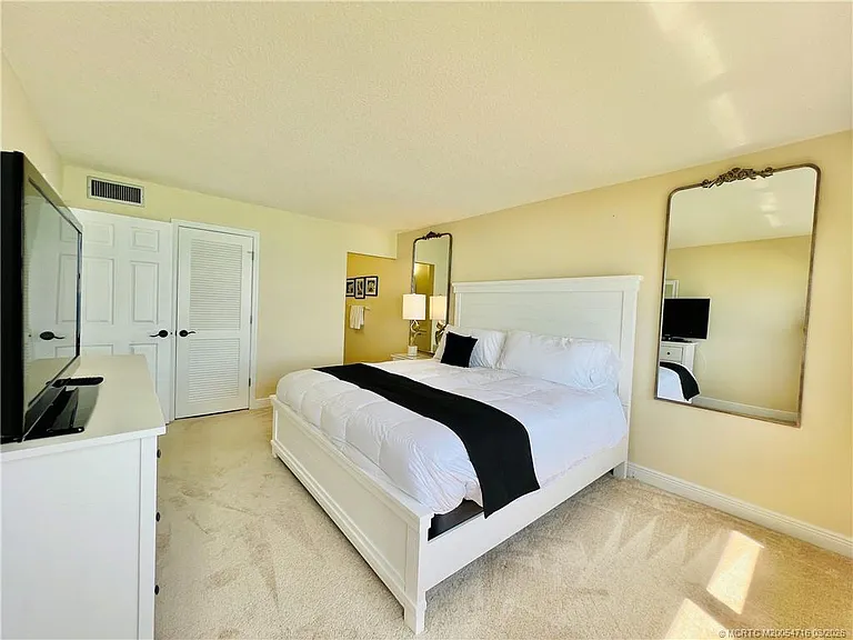 10044 S Ocean Dr #1005 — Photo 43