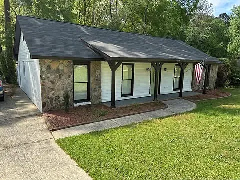 3 bed, 1542 sqft, $1,900 — Photo 2