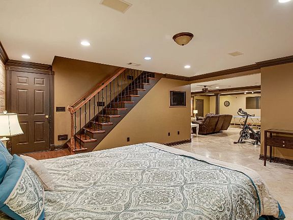 4th image of 191 Northlake Dr