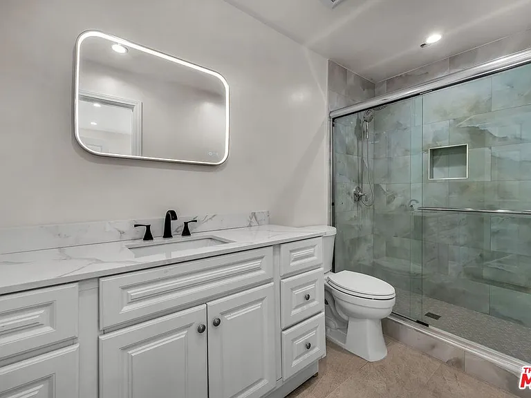 303 Culver Blvd — Photo 13
