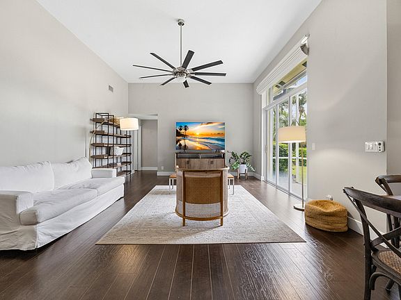 4th image of 10582 MAPLE CHASE Drive