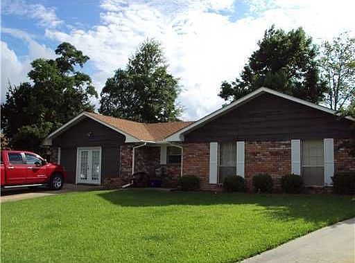 1st image of 815 Wildwood Dr