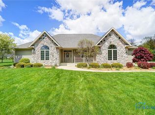 1800 Silver Creek Dr, Findlay, OH 45840