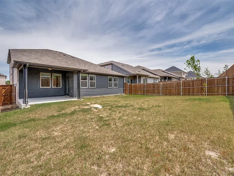 3437 Loftwood Ln — Photo 33