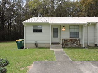 1090 Farmer St APT 1, Crestview, FL 32539