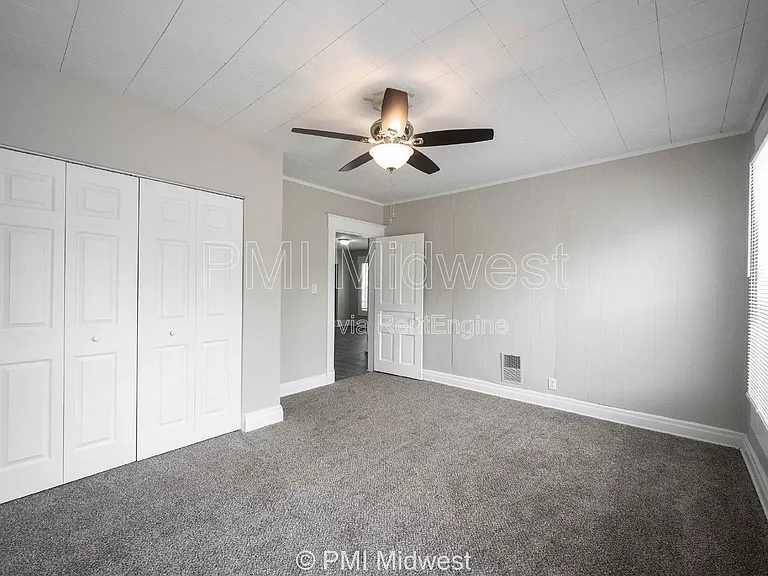 538 W 29th St #B — Photo 17