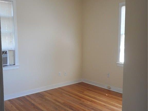 3rd image of 211 Boswell Dr