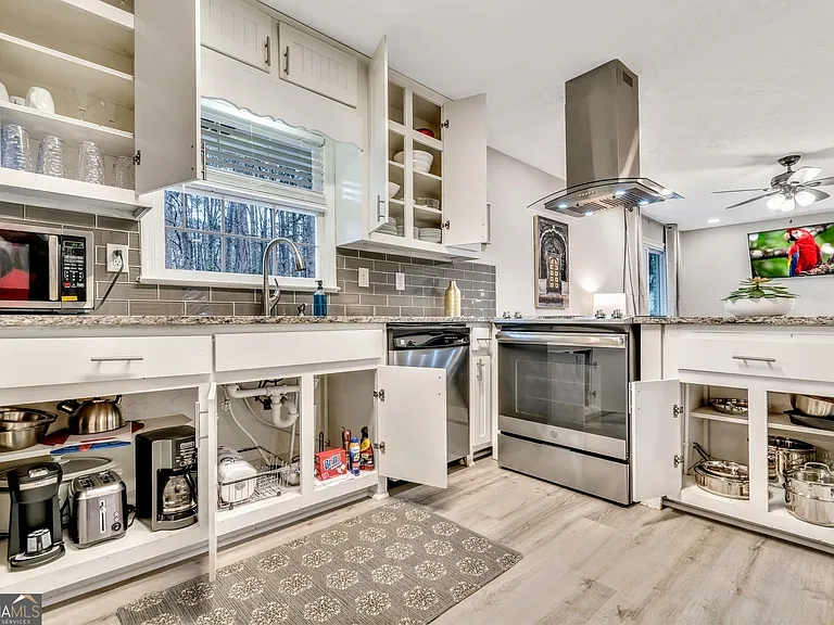 4428 John Dr — Photo 10