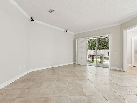 4th image of 18 N 18th St