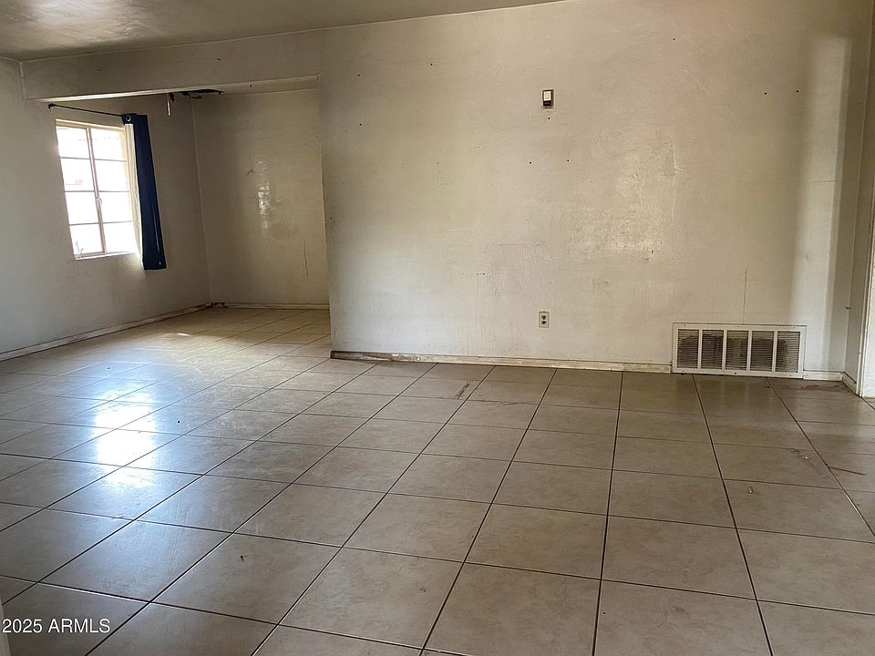 2nd image of 233 W Terrace --