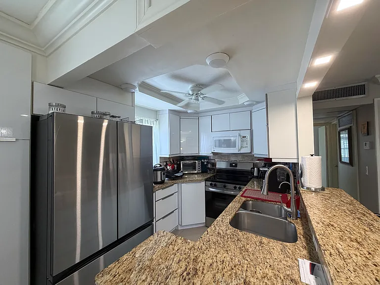 292 Brittany Ave #292 — Photo 14