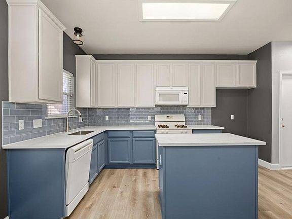 3rd image of 14612 Springs Edge Dr