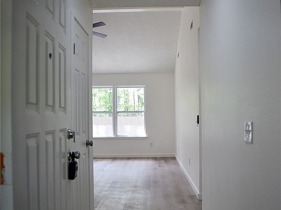 4th image of 3604 W Beechwood Dr