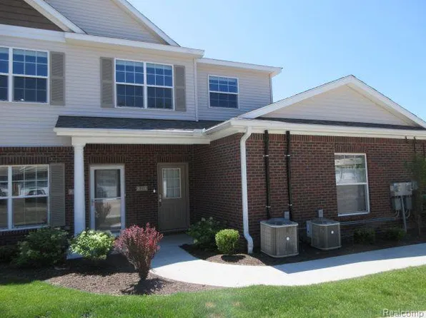891 Watercress Ln, Fenton, MI 48430