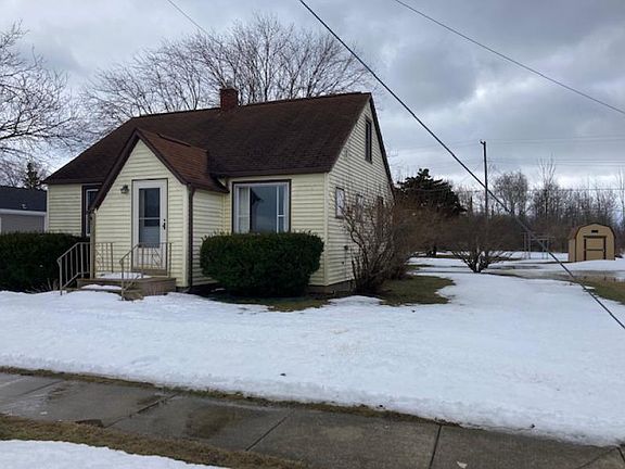 3rd image of 616 Bartlett St