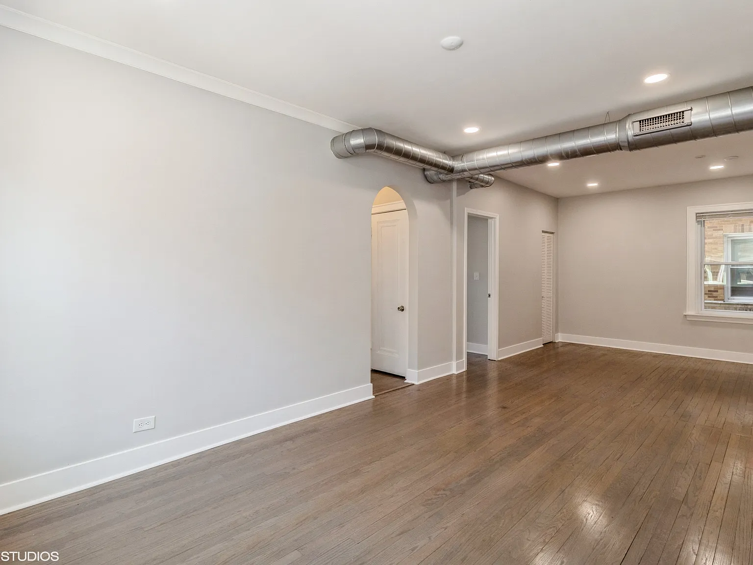 2 bed, $1,900 — Photo 3