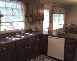 304 Morgan St photo 1