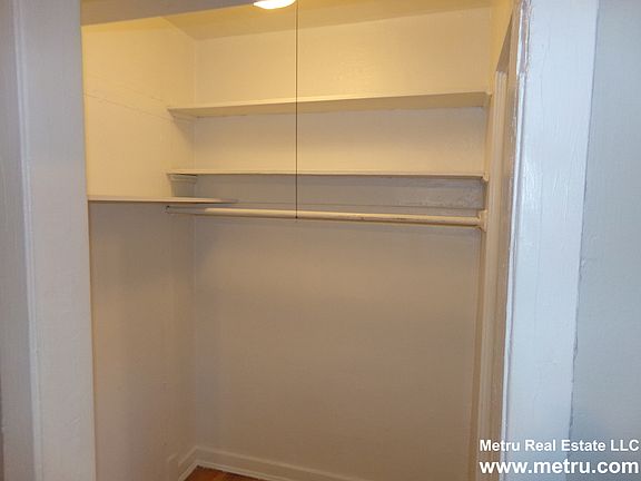 5th image of 6538 N Lakewood Ave APT 2