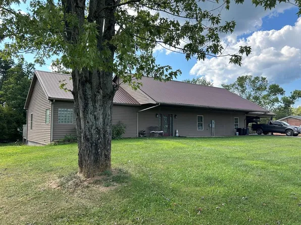 242 Stone Hill Ln, Rural Retreat, VA 24368