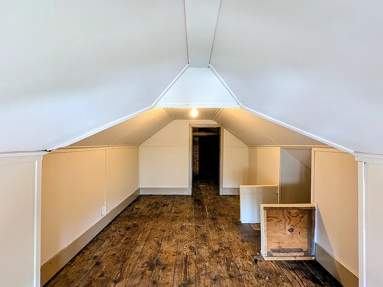 30 W Henry St — Photo 11