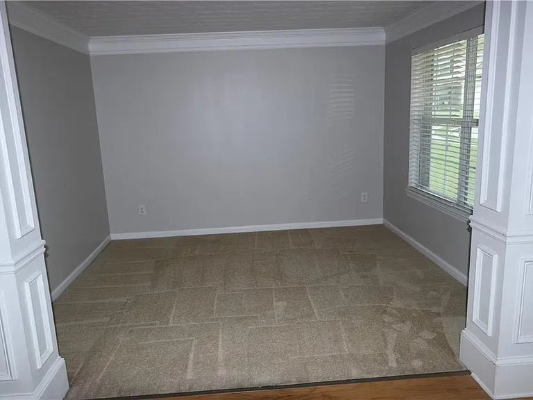 156 Shadowhill Ln — Photo 10
