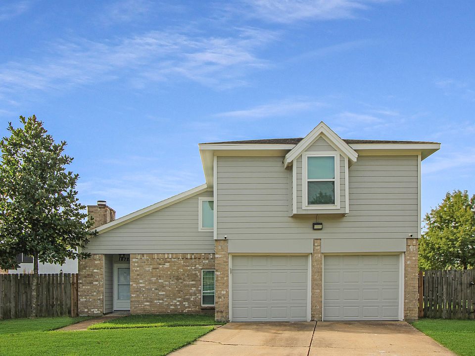 1st image of 18723 Lippizaner Dr