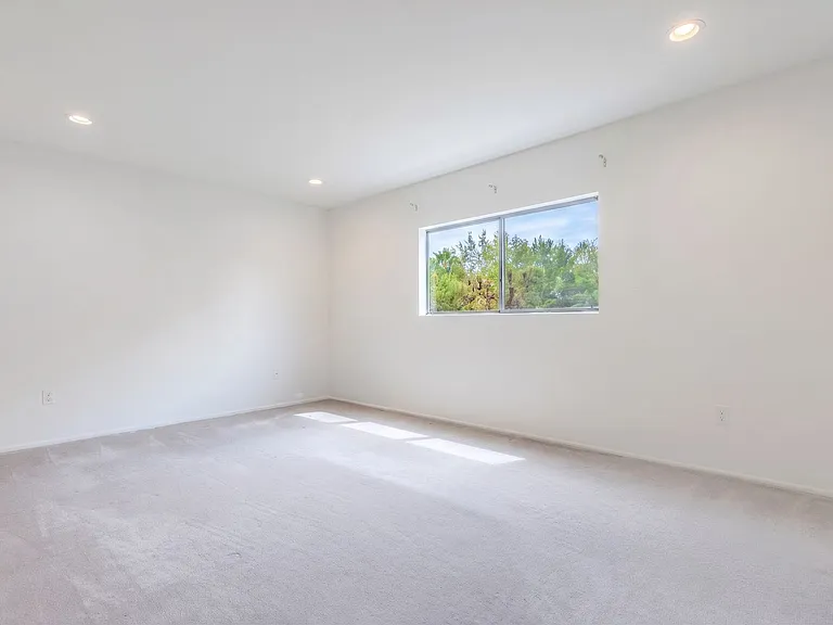 Chatsworth Rent This Now — Photo 24