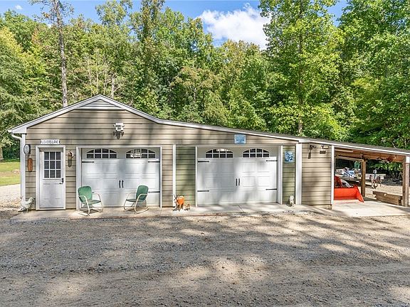 3rd image of 8446 Twin Cedar Ln