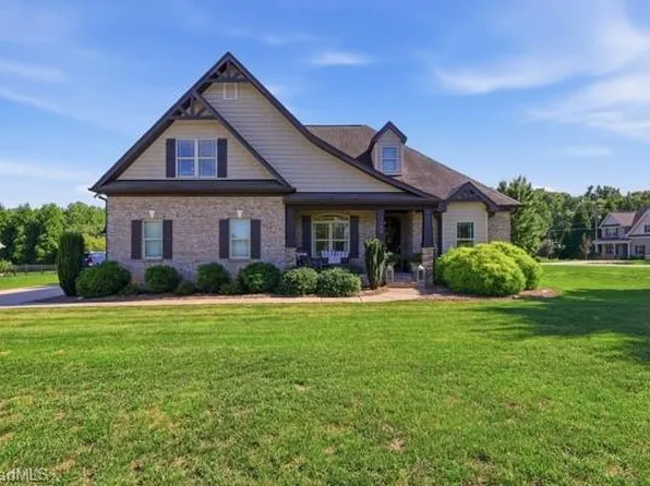 104 Tyler Ct, Advance, NC 27006