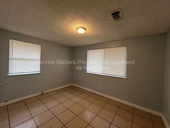 3rd image of 2603 W Belmont St