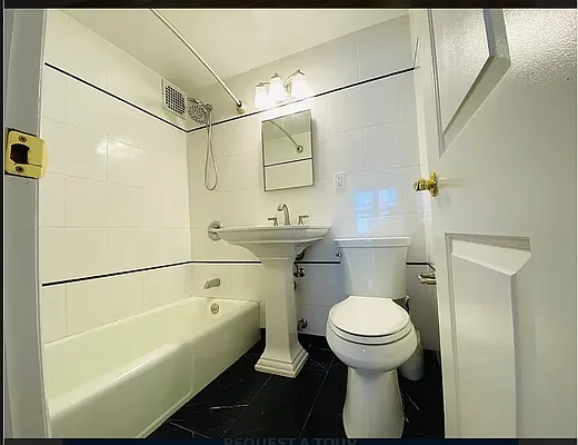 Rented by City Connections Realty | media 5