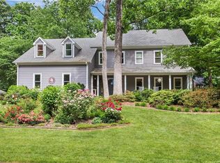 1810 Regal Ln, Greensboro, NC 27410