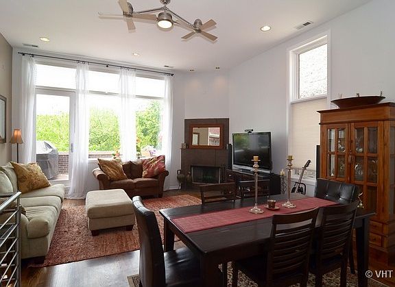 4th image of 1039 N Marshfield St #C